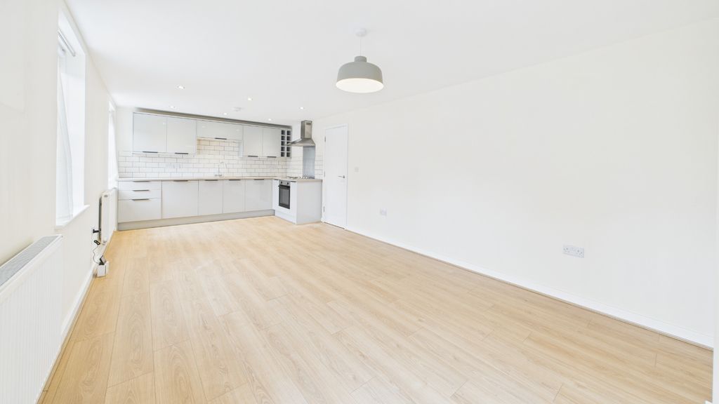 Property photo 3 of 15 5202185