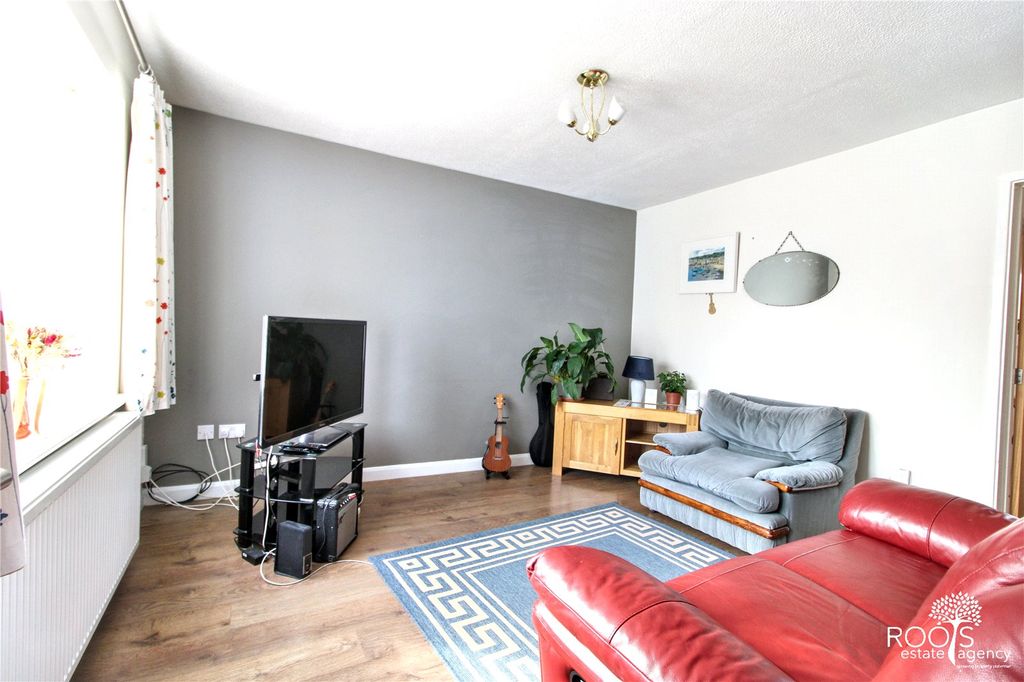 Property photo 3 of 9 Picture No. 04