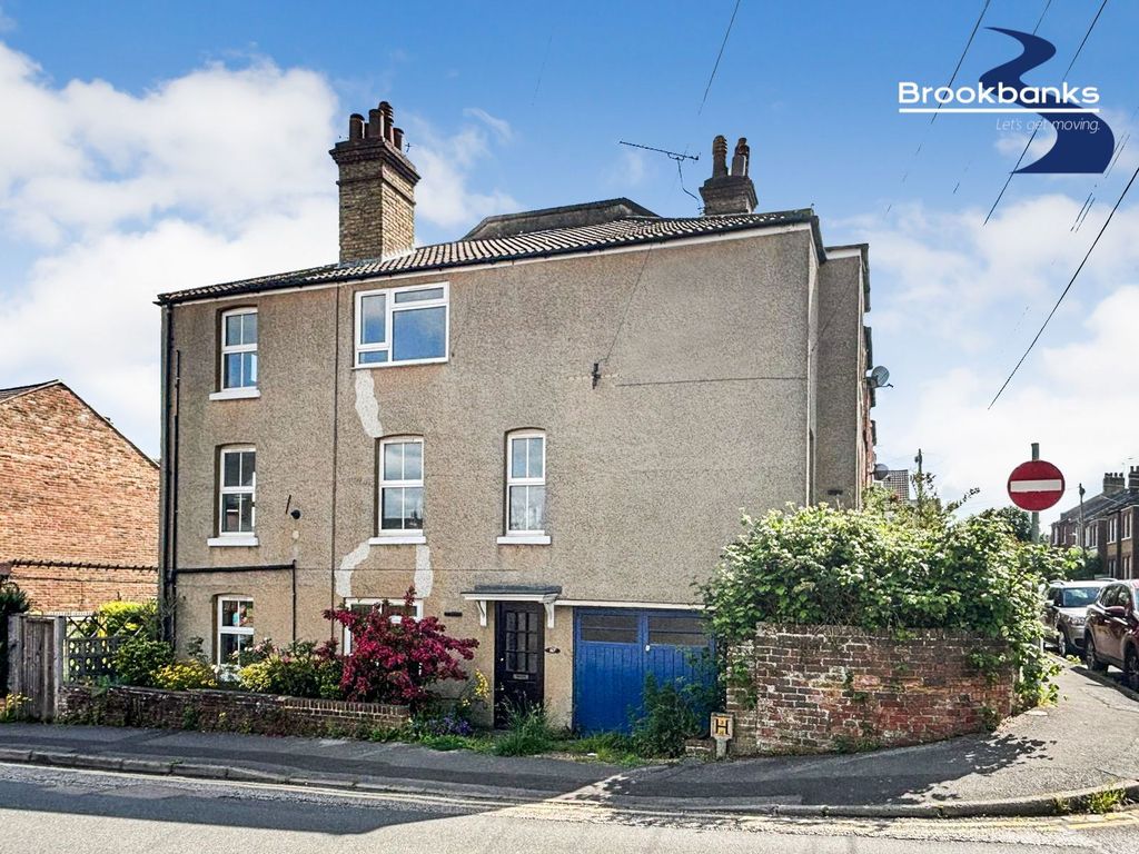 Property photo 1 of 19