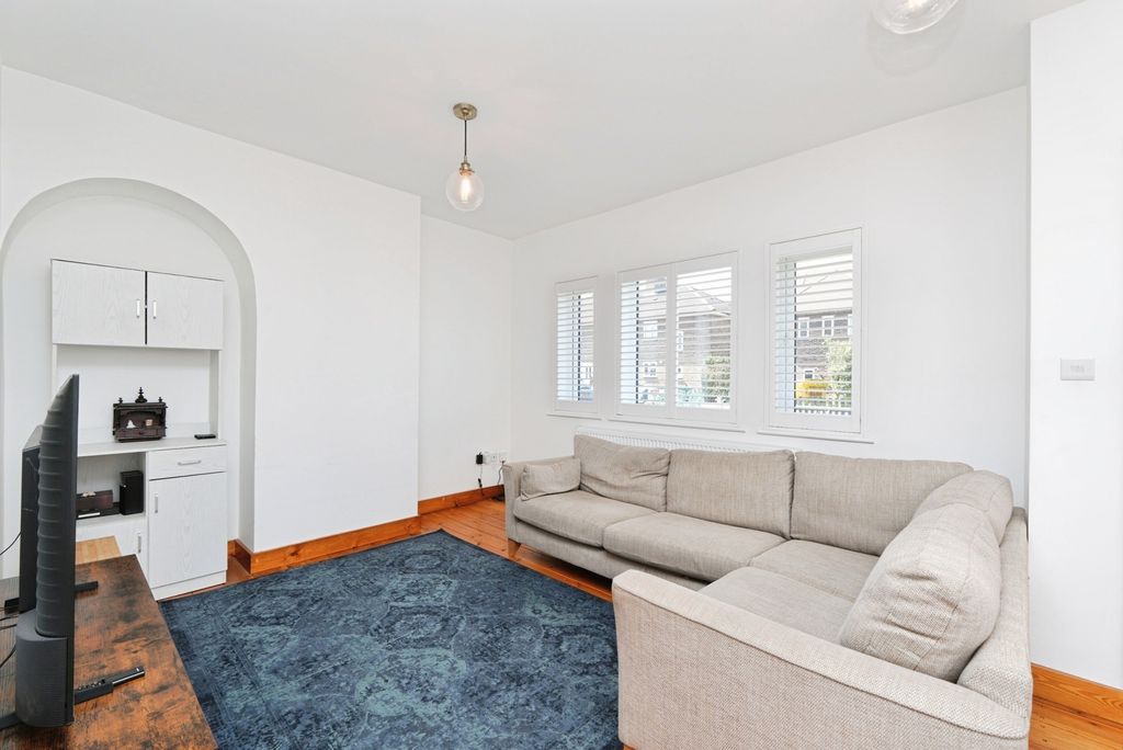 Property photo 2 of 11 Pbox-Img.Jpg