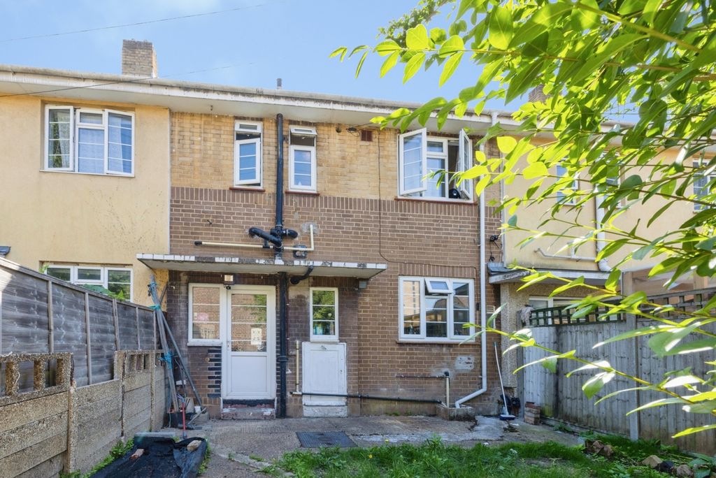 Property photo 3 of 10 Pbox-Img.Jpg