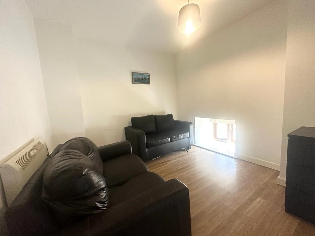 Property photo 1 of 4