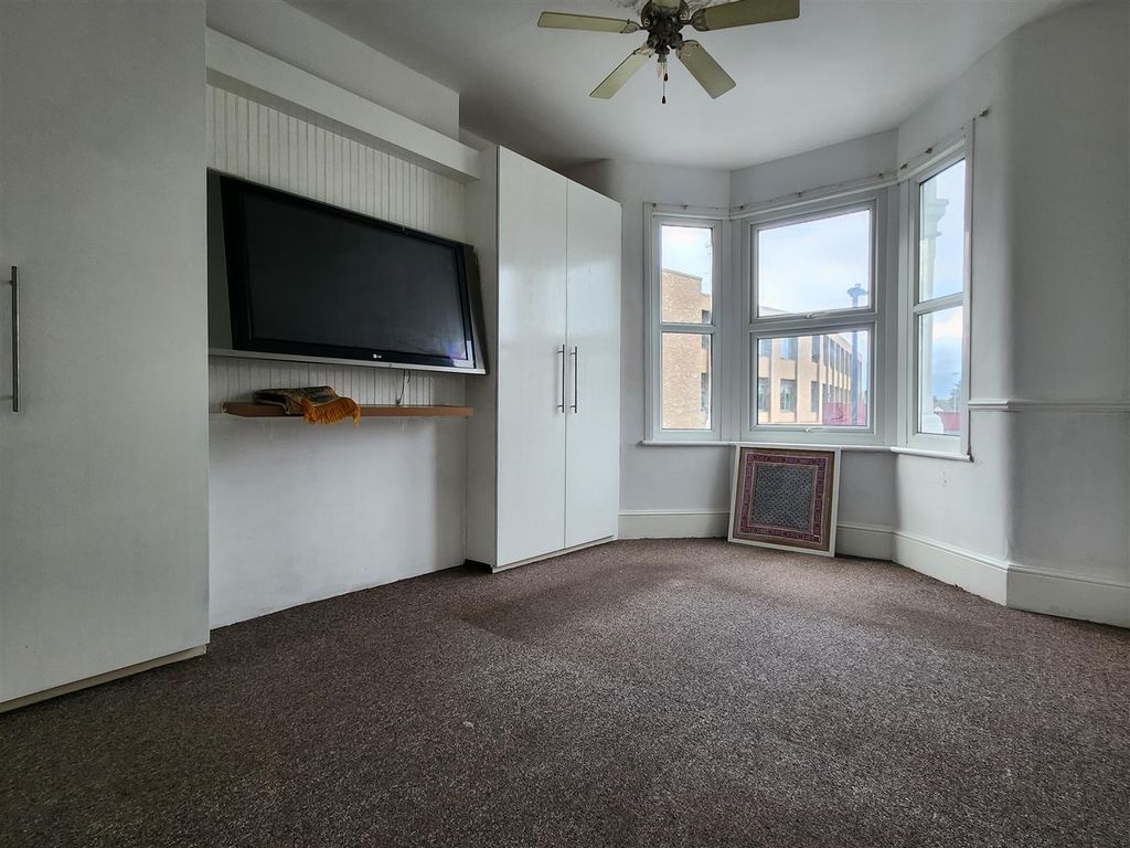 Property photo 3 of 9 B1.Jpg