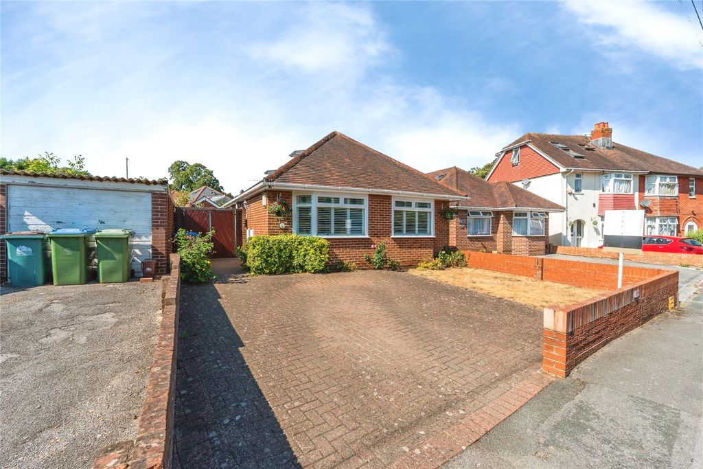 Property photo 1 of 17 Picture No. 32