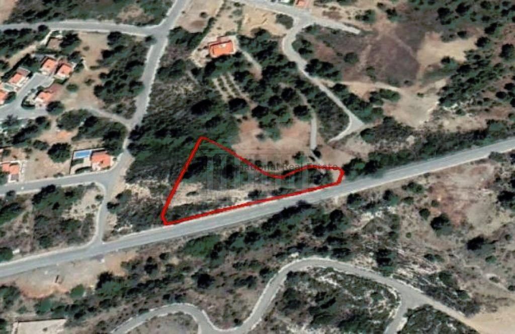 Property photo 1 of 3