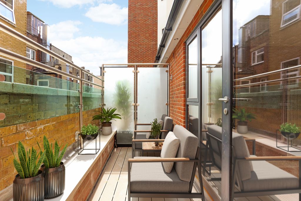 Property photo 3 of 12 Terrace