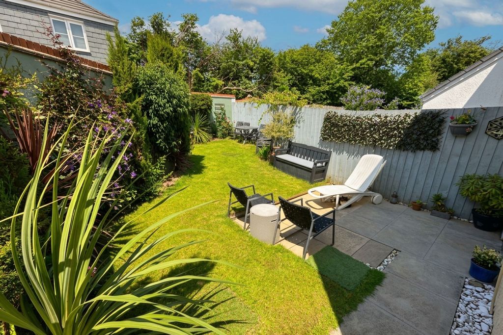 Property photo 2 of 14