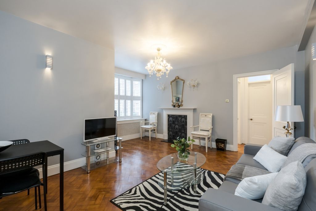 Property photo 2 of 9 Living Room