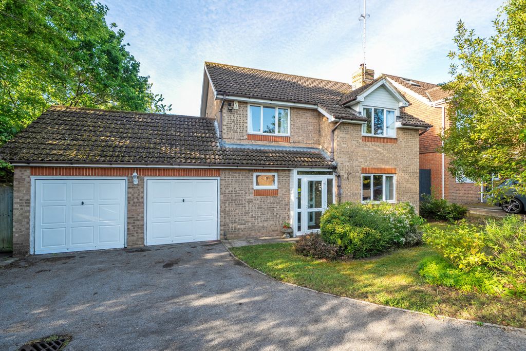 Property photo 1 of 20 1457212-20-6A02Fa...