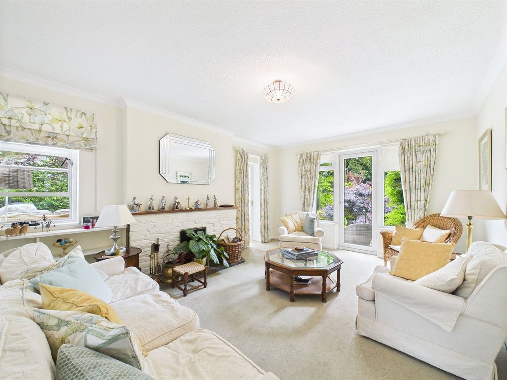 Property photo 2 of 28 Picture No. 02