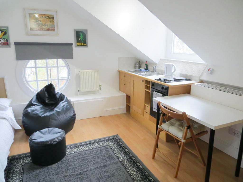 Property photo 2 of 8 Gallery