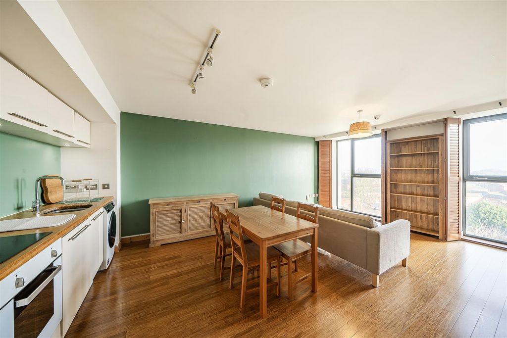 Property photo 1 of 9 1405384-6-697A0E226766c.Jpg