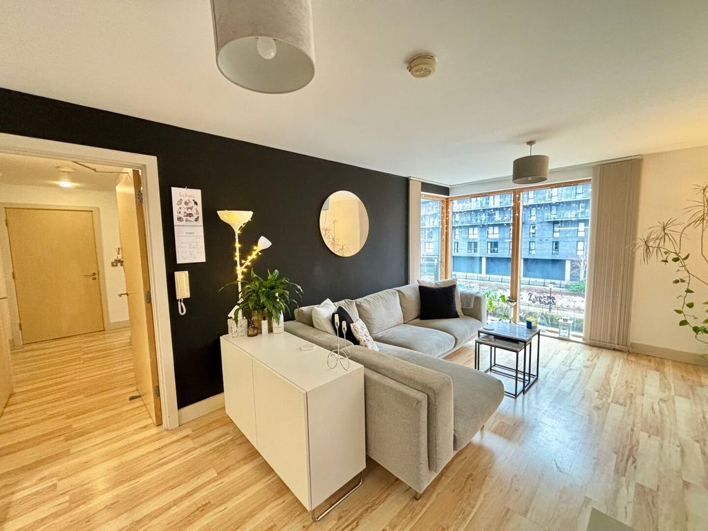 Property photo 1 of 16 Living Area