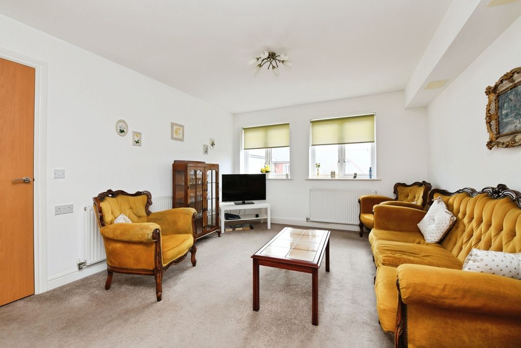 Property photo 2 of 20 Interior