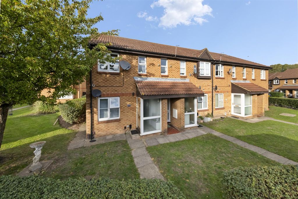 Property photo 2 of 18