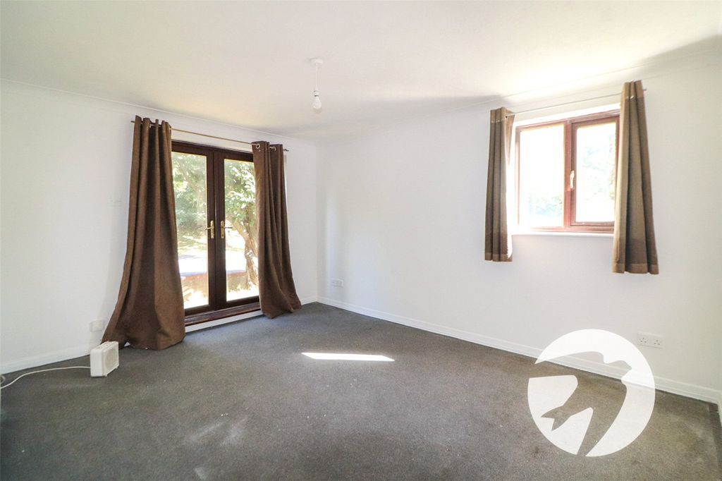 Property photo 3 of 11 Picture No. 41