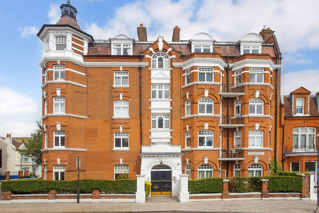 Property photo 1 of 8 Hurlingham Court Man