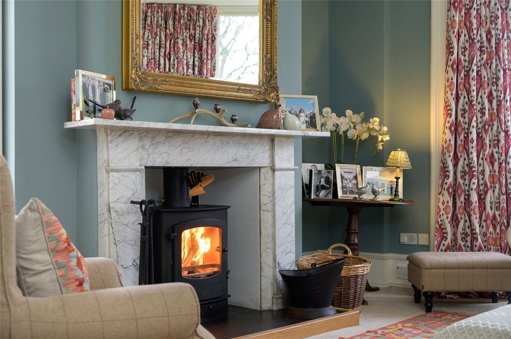 Property photo 3 of 52 Drawing Room