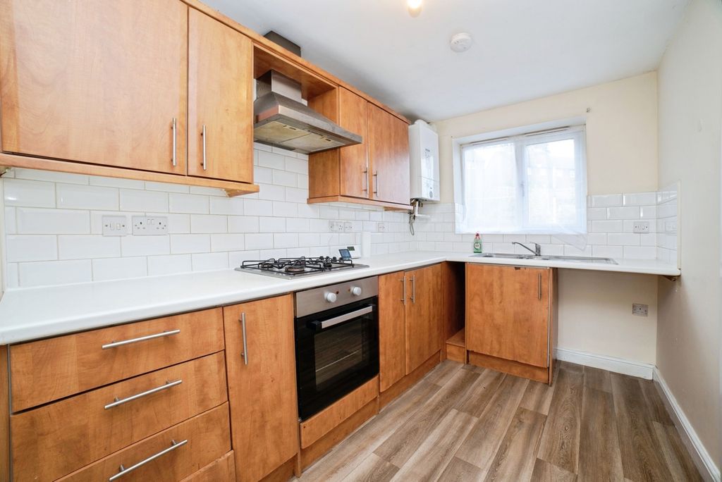 Property photo 2 of 17 Photo