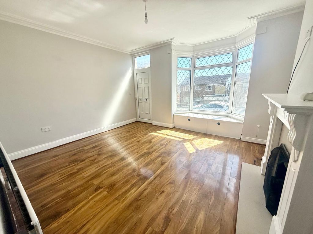 Property photo 3 of 13 Gallery