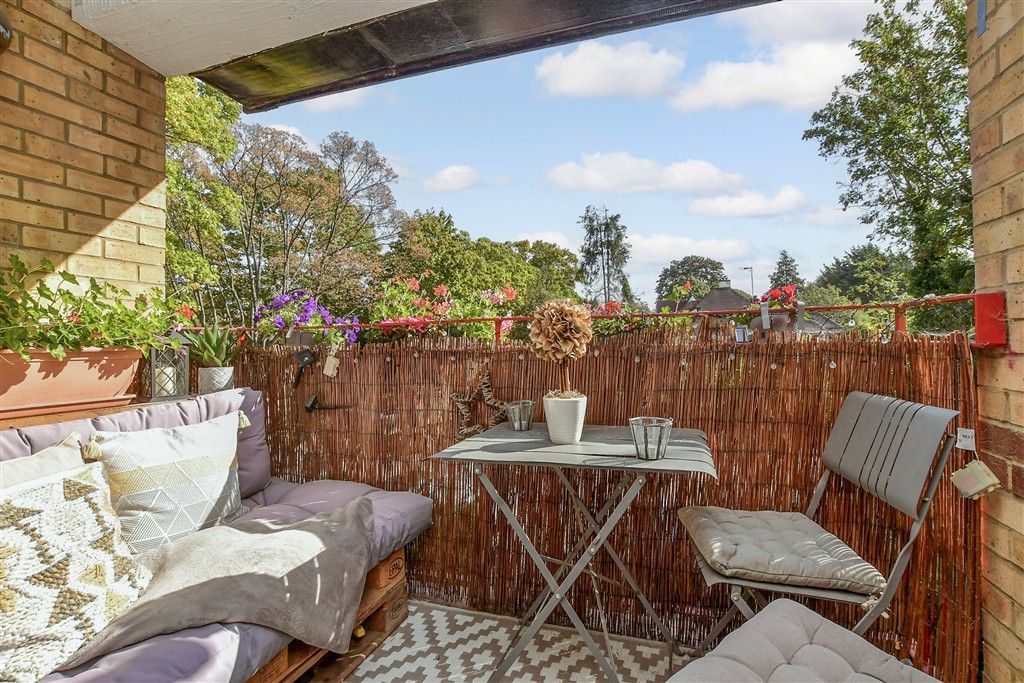 Property photo 2 of 16 Balcony / Terrace