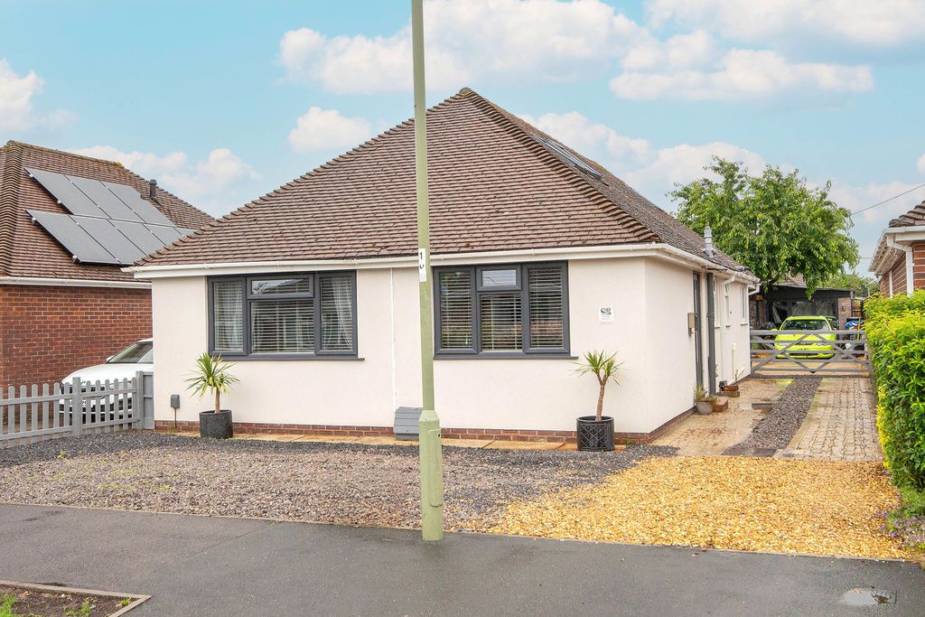 Property photo 1 of 19 External