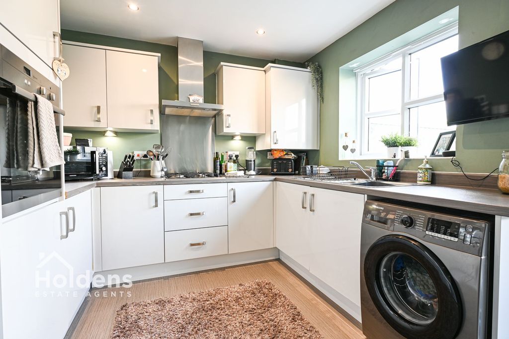 Property photo 3 of 16