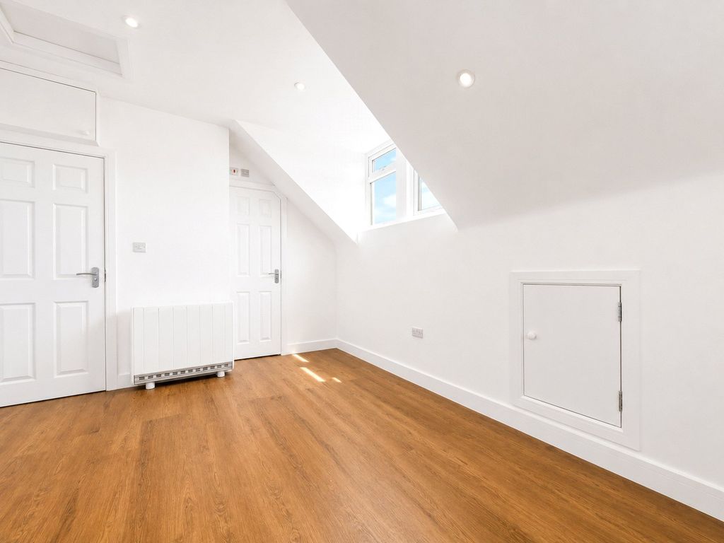 Property photo 2 of 3 Studio