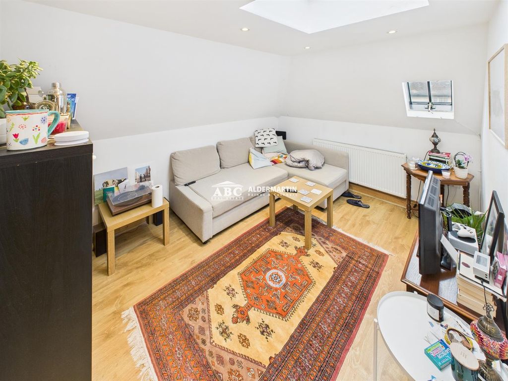 Property photo 1 of 6 Cam03215G0-Pr0093-Still005.Jpg