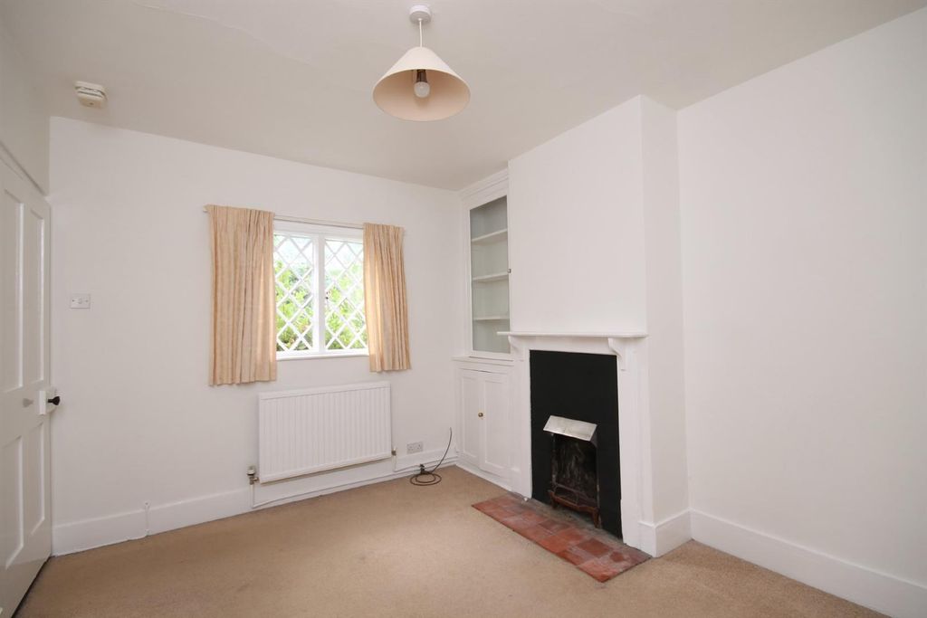 Property photo 3 of 19