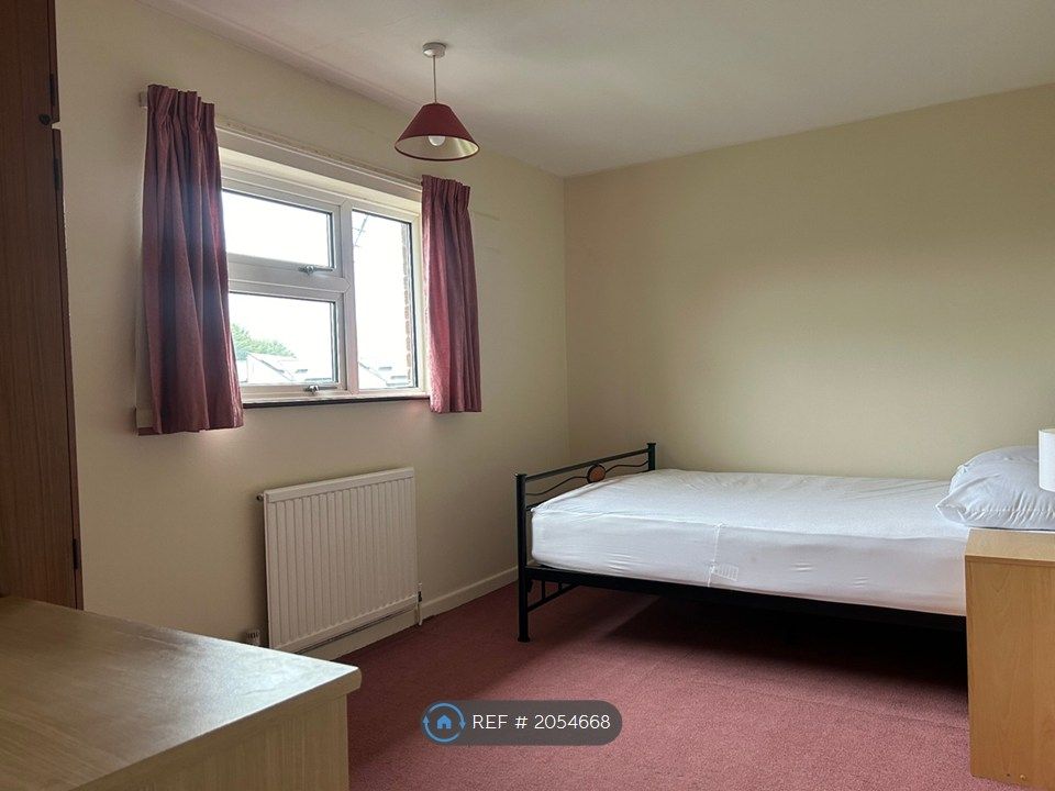 Property photo 1 of 5