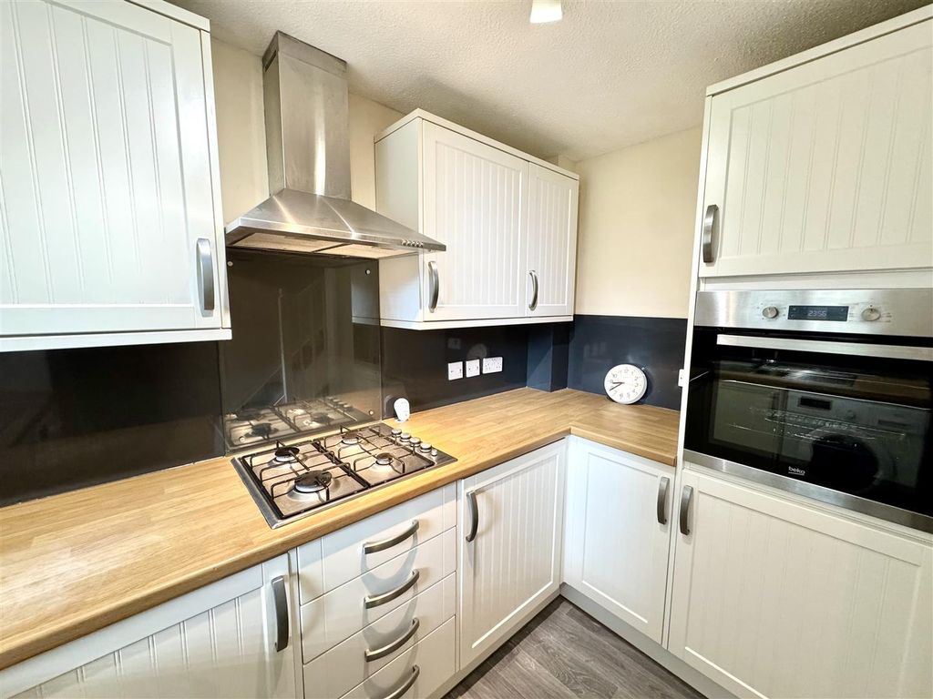 Property photo 2 of 13 Kitchen