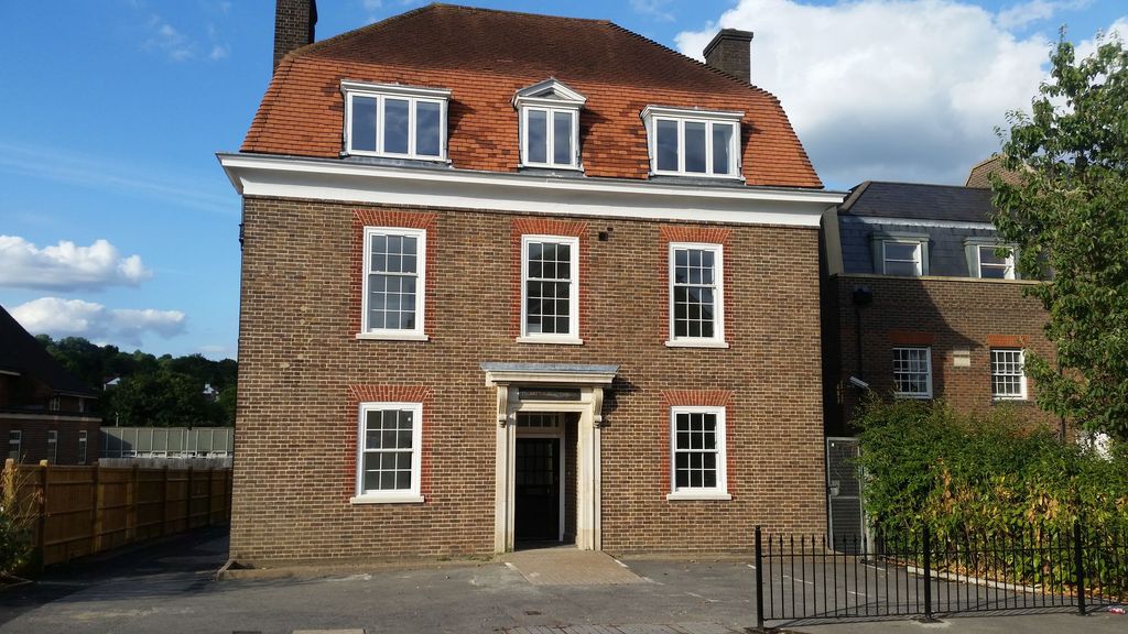 Property photo 1 of 5