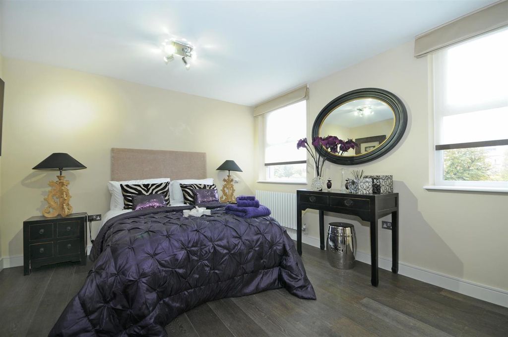 Property photo 2 of 10 Bedroom