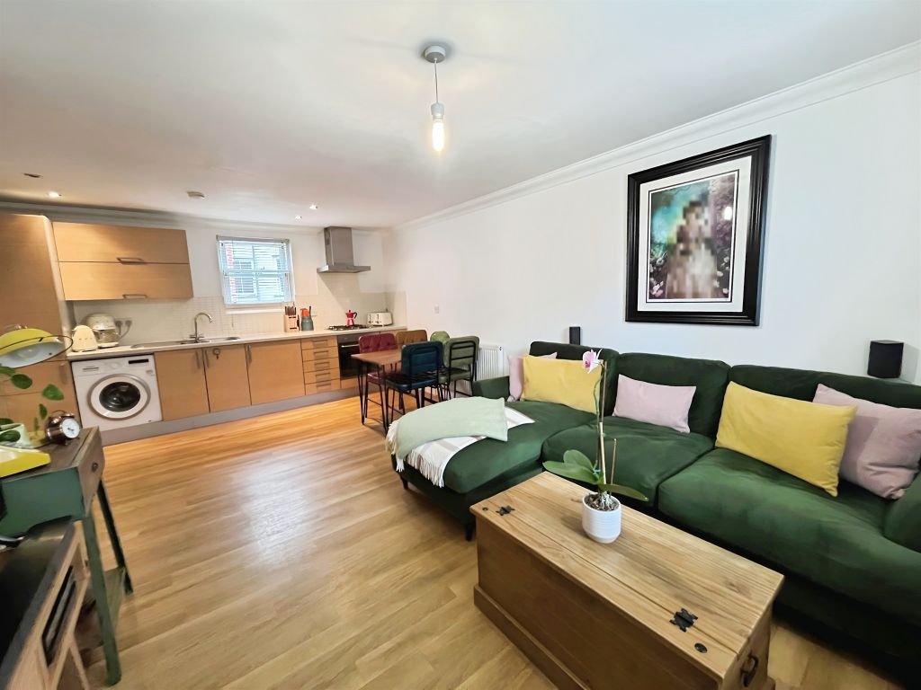 Property photo 2 of 12