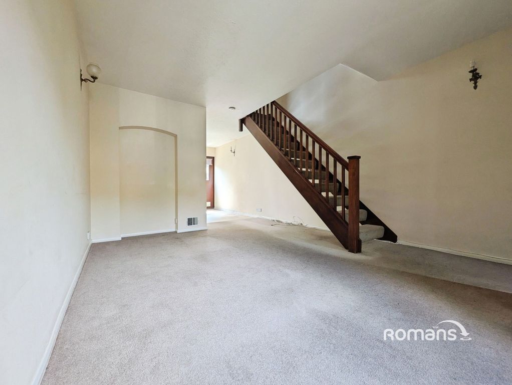 Property photo 3 of 9 Pbox-Img.Jpg