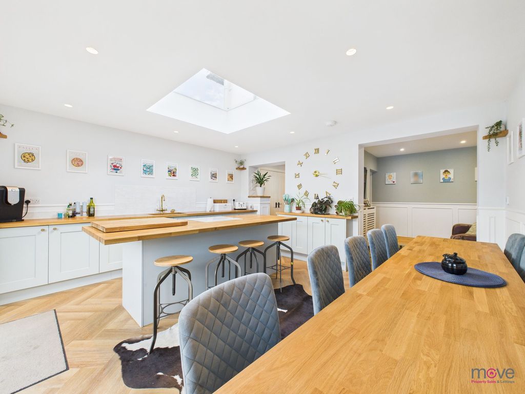 Property photo 2 of 13 Kitchen / Diner