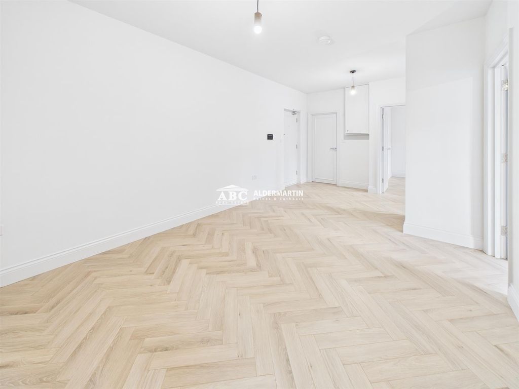 Property photo 2 of 6 Cam03827G0-Pr0083-Still006.Jpg