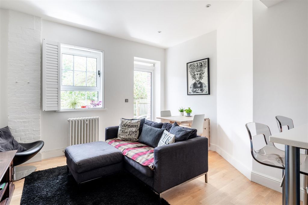 Additional image 6 of 2 bed flat for saleStation Quarter Apartments, Boltro Road, Haywards Heath RH16