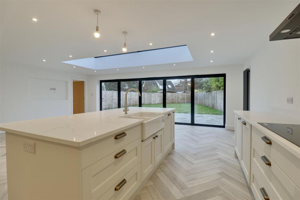 Property photo 3 of 24 C42834EE-E3Ab-410F-9828-C2104C7Ba146_1_201_A.Jpeg