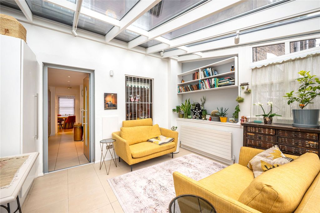 Property photo 3 of 25 Picture No. 04