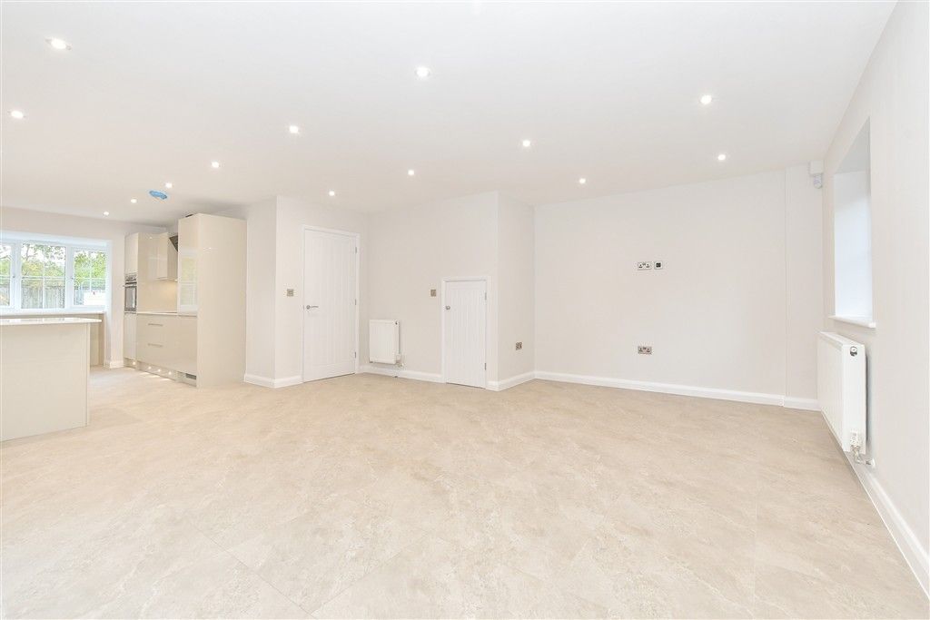 Property photo 1 of 8 Lounge/Diner