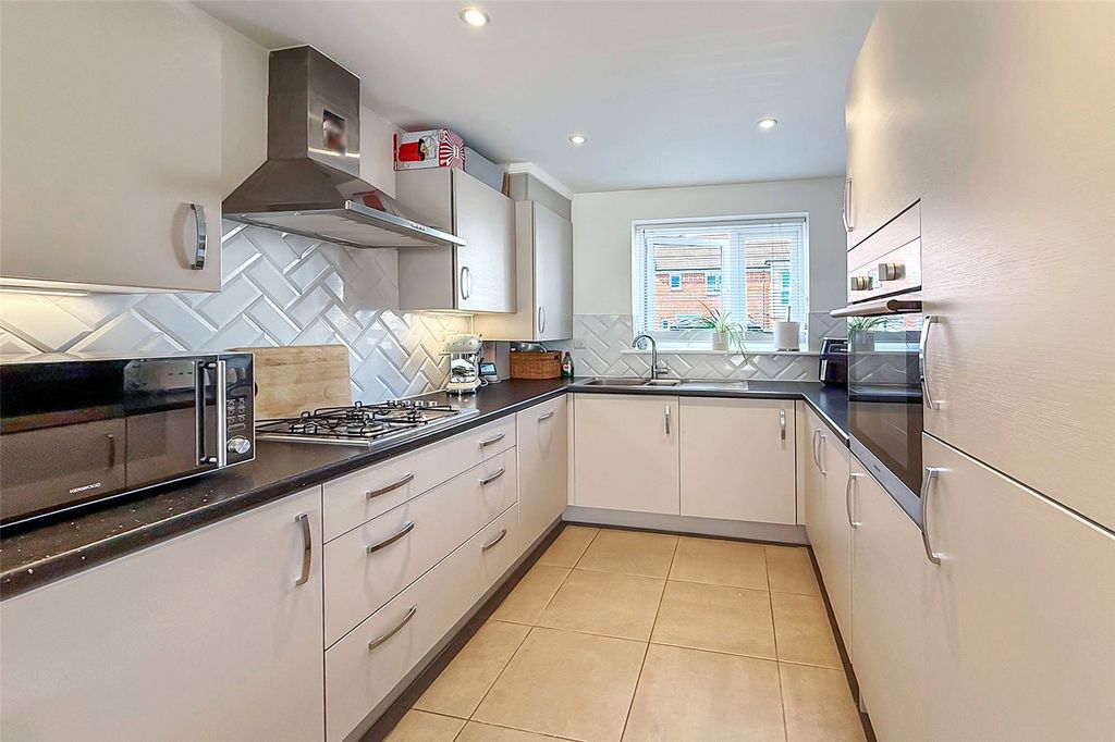 Property photo 3 of 21 Picture No. 15