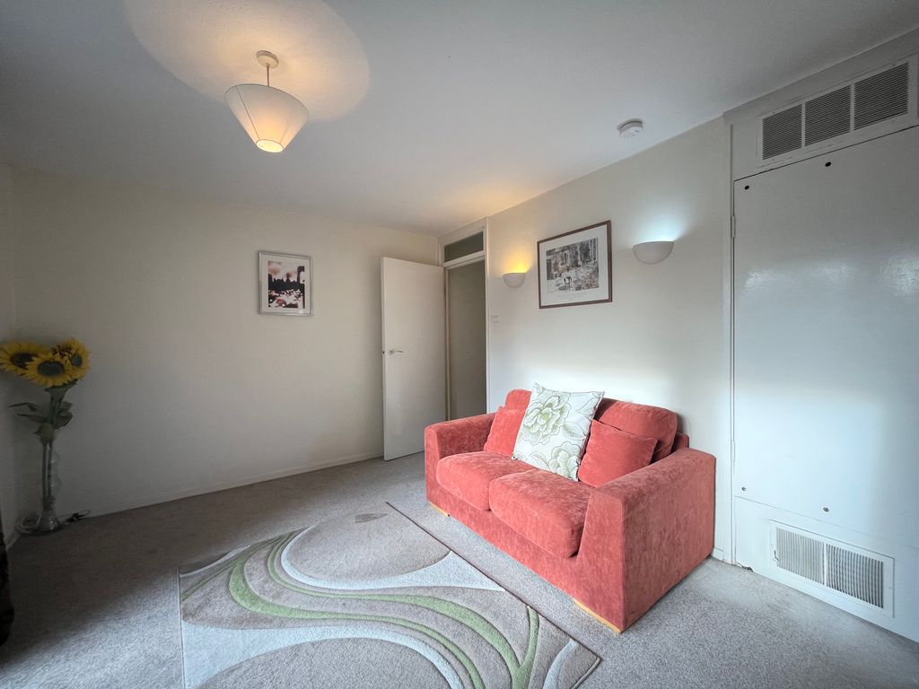 Property photo 3 of 9 Img_8005