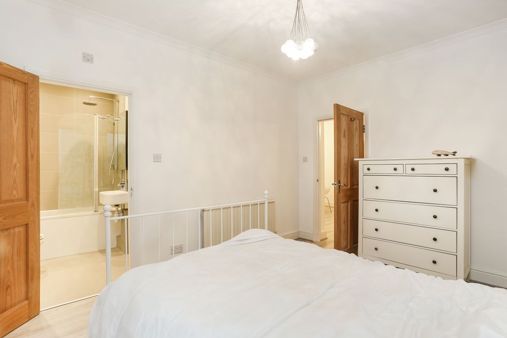 Property photo 2 of 24 63B Fairholme Road L