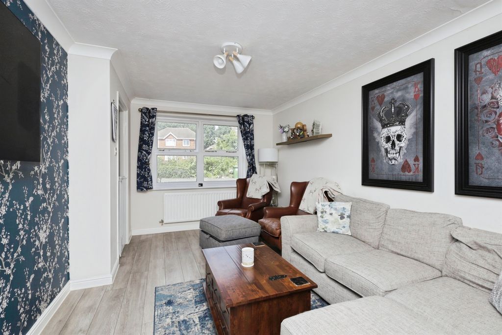 Property photo 2 of 13