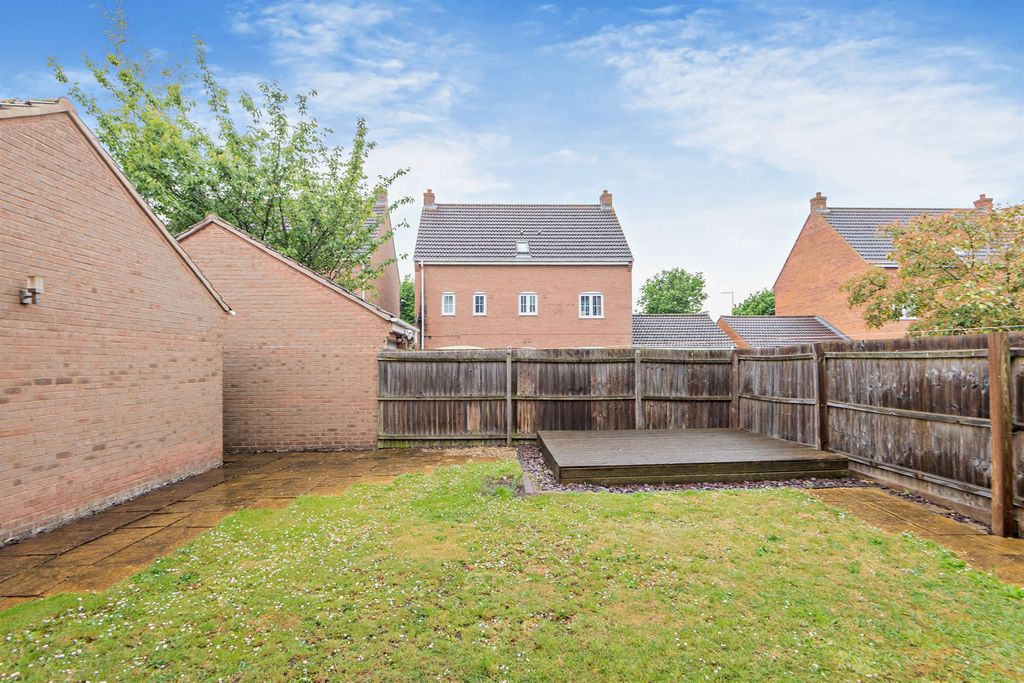 Property photo 3 of 11