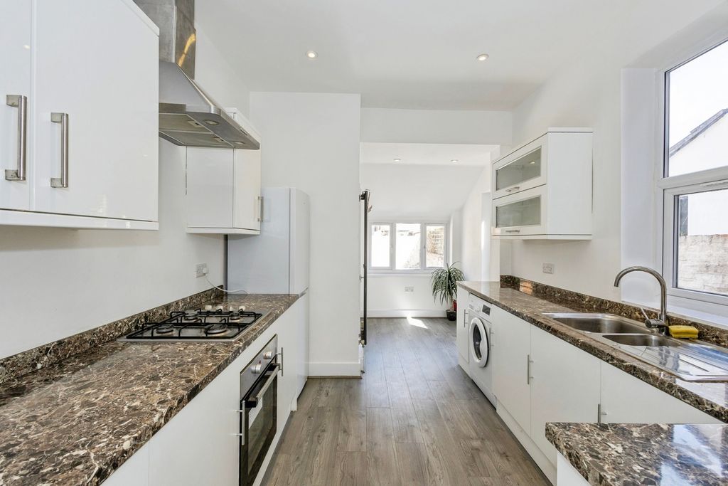 Property photo 1 of 20 Pbox-Img.Jpg