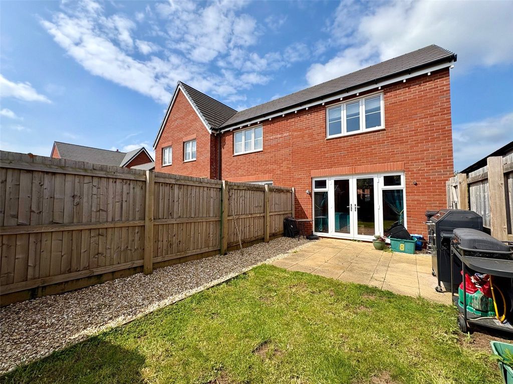 Property photo 3 of 11 Picture No. 10