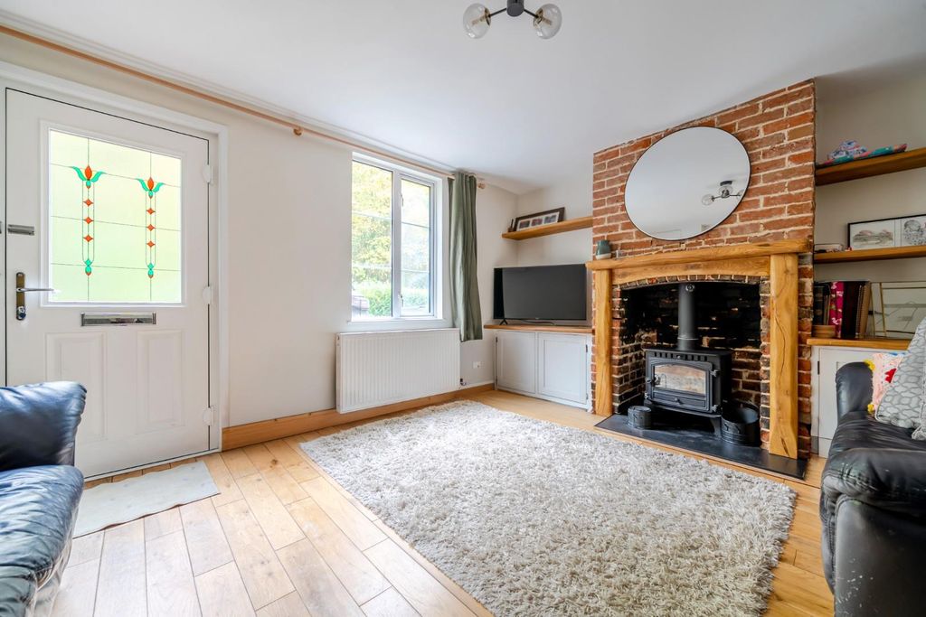 Property photo 2 of 35 1371086-3-68F5F8A4c0Ba5.Jpg